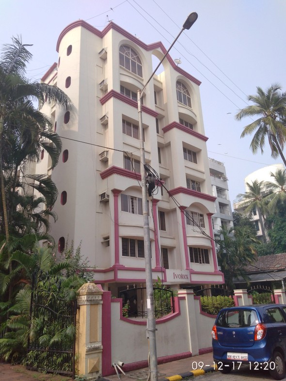 Main - Ivorick, Bandra West